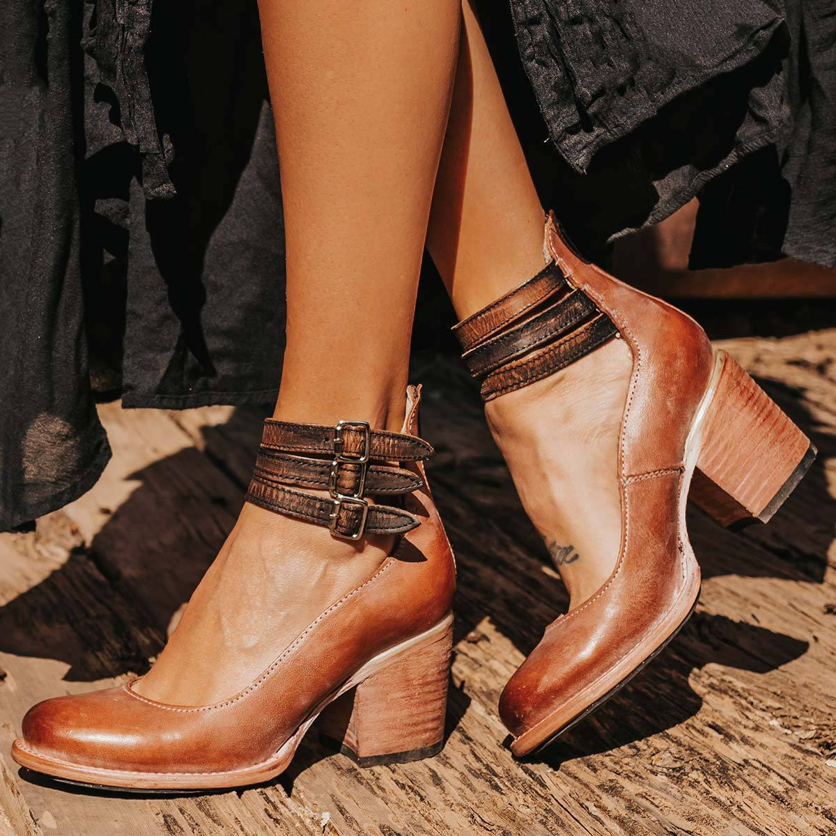 Antiqua | Vintage Classic Heels