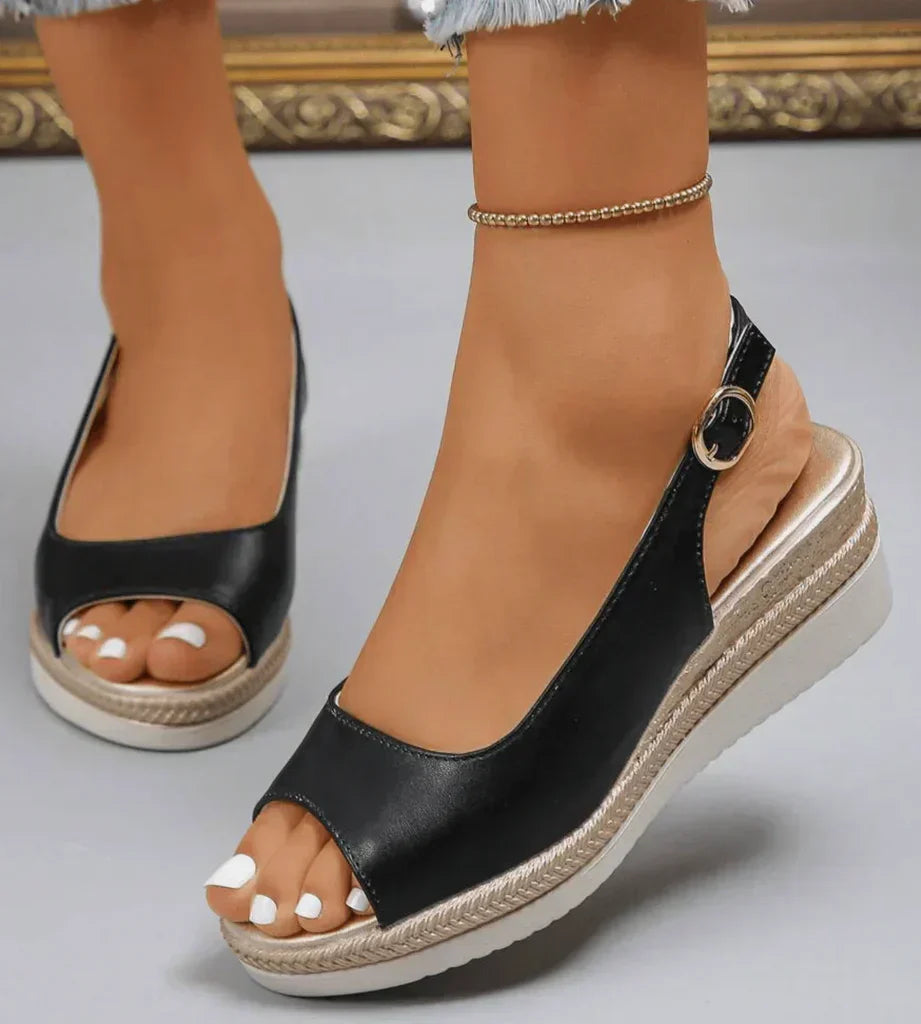 Orthopaedic sandals for women