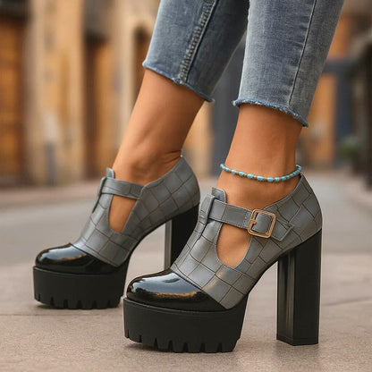 VIVIENNE ARLO BLOCK HEELS