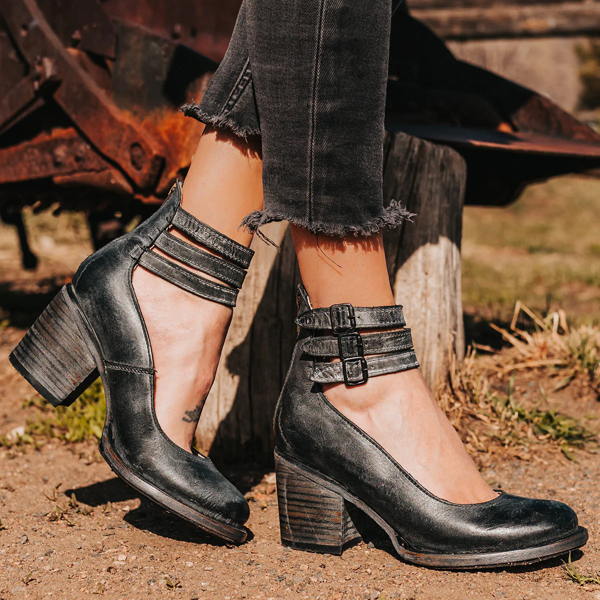 Antiqua | Vintage Classic Heels