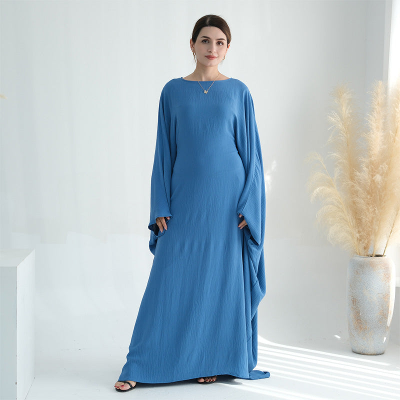 Loose and elegant batwing sleeve robe