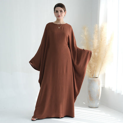 Loose and elegant batwing sleeve robe
