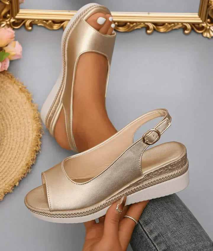 Orthopaedic sandals for women