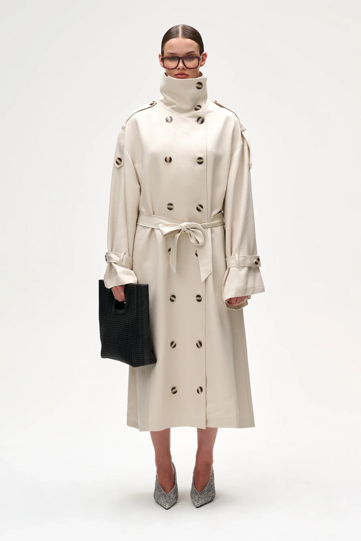 Aurrelia | The Lyocell Trenchcoat
